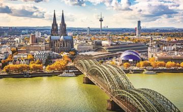 Beautiful 18 Days Bollywood Shooting Spots, Switzerland to Manchester United Glasgow City Tour Trip Package