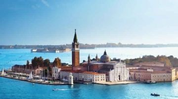 Heart-warming 7 Days Fly Back Home to Austria To Venice Tour Package