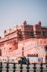 Heart-warming 3 Days Mandawa and Jaipur Tour Package