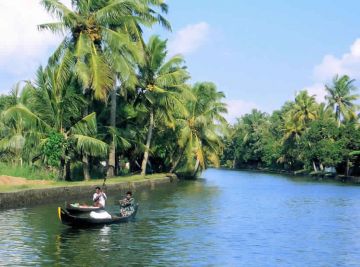 5 Days 4 Nights Alleppey - Cochin 60kms Approx 01hr 30mins to Cochin- Munnar 140kms Approx 04hrs Tour Package