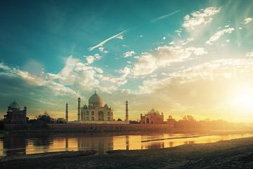 Experience 2 Days Agra Holiday Package