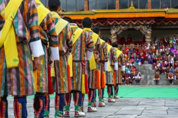 Magical 7 Days 6 Nights gangtey gonpa Vacation Package
