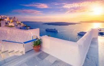 Memorable 4 Days Santorini Vacation Package
