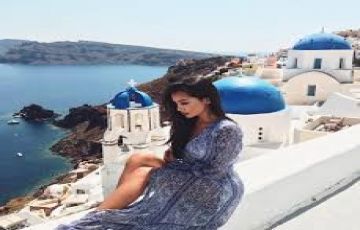 Memorable 4 Days santorini with Holiday Package