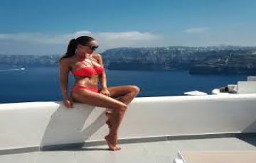 Family Getaway santorini Tour Package for 4 Days 3 Nights