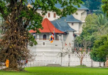 5 Days 4 Nights DEPART DUBAI to at the top of burj khalifa Holiday Package