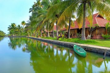 Experience 5 Days 4 Nights thekkady to alleppey houseboat Holiday Package
