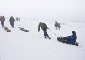 7 Nights 8 Days Srinagar 3 nights  Gulmarg 1 night  Pahalgam 2 nights  Dal Lake 1 night