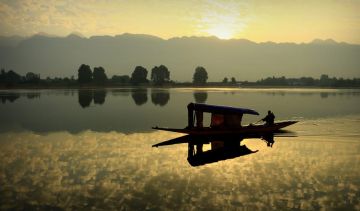 7 Nights 8 Days Srinagar 3 nights  Gulmarg 1 night  Pahalgam 2 nights  Dal Lake 1 night