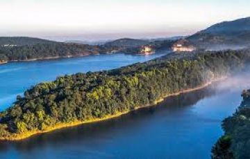 Experience 4 Days 3 Nights shillong Trip Package