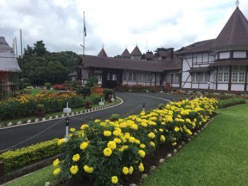 Experience 4 Days 3 Nights shillong Trip Package