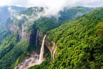 Experience 4 Days 3 Nights shillong Trip Package