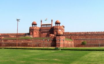 4 Days 3 Nights arrival at delhi Luxury Vacation Package