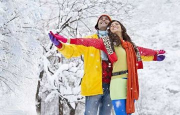 6 Days 5 Nights ISBT Delhi to move to manali  rohtang pass  snow point  manali Tour Package