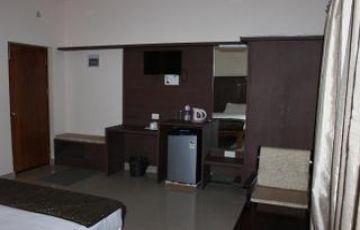 4 Days 3 Nights Hampi Tour Package