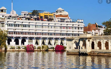 Heart-warming 3 Days Back to home to udaipur Vacation Package