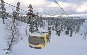 Family Getaway 4 Days gulmarg Tour Package