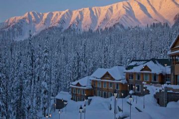 4 Days 3 Nights srinagar, gulmarg and pahalgam Friends Vacation Package