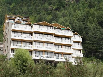 Family Getaway 4 Days 3 Nights manali Luxury Holiday Package