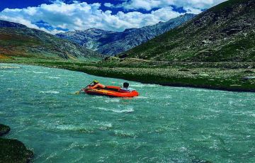 Family Getaway 3 Days srinagar airport to gulmarg Vacation Package