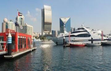 Pleasurable 6 Days Dubai Trip Package by HelloTravel In-House Experts