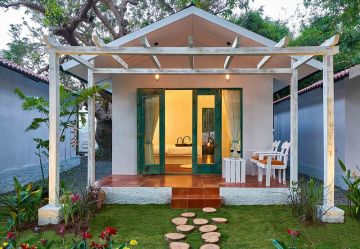 Magical 4 Days 3 Nights arrive to goa bus stop pick up  transfer to hotel Vacation Package