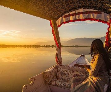 Pleasurable 4 Days 3 Nights srinagar Luxury Tour Package