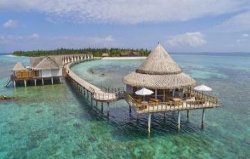 4 Nights and 5 Days Maldives Honeymoon Tour Trip