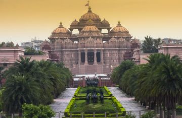 5 Days 4 Nights delhi, mathura, vrindavan and agra Family Tour Package