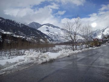 5 Days 4 Nights Manali Tour Package by Swaraj Holidays