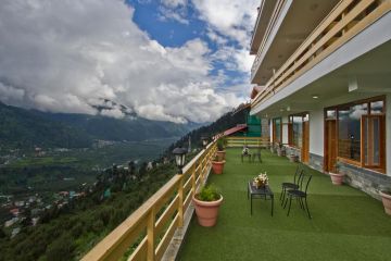 5 Days 4 Nights Manali Tour Package by Swaraj Holidays