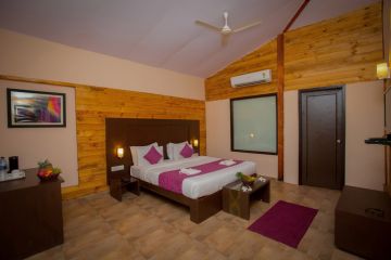 Memorable 4 Days 3 Nights goa Honeymoon Tour Package