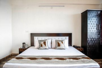 4 Days 3 Nights Delhi ,Manali, kullu to manali delhi kullu Holiday Package