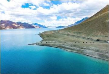 5 Days Leh, NUbra, Pangong and Kardongla Walking Holiday Package