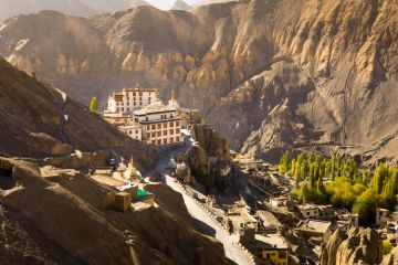 8 Days 7 Nights srinagar drop to leh magnetic hill Tour Package