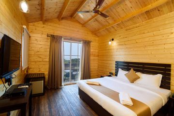 Pleasurable Goa Tour Package for 4 Days by ESTAX HOLIDAYS LLP