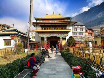 Family Getaway 4 Days manali Culture and Heritage Tour Package