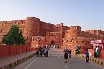 2 Days 1 Night Delhi to agra Honeymoon Trip Package