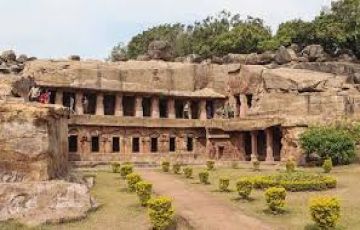 4 Days 3 Nights Mumbai to puri Vacation Package