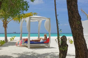 Medhufushi Island resort - Honeymoon Special