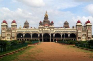 Ecstatic 5 Days Mumbai to ooty Vacation Package