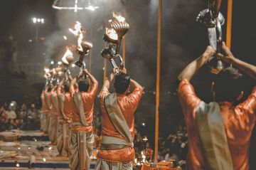 Beautiful 5 Days Sun Rise Boating Tour and Departure Transfer to sarnath temple tour Holiday Package