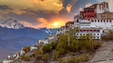9 Days delhi to leh Family Holiday Package