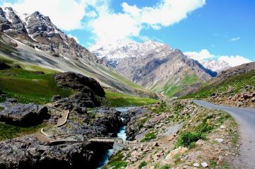 Family Getaway 5 Days 4 Nights srinagar and pahalgam Holiday Package