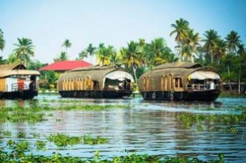 Pleasurable 5 Days 4 Nights alleppey, kumarakom, thekkady with kochi Holiday Package