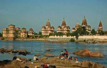 Amazing jhansi Tour Package for 2 Days 1 Night