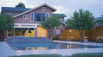 4 Days srinagar, gulmarg and pahalgam Family Vacation Package