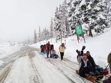 5 Days 4 Nights Gulmarg Tour Package