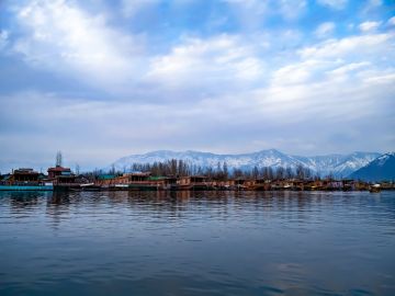 Beautiful 5 Days srinagar to songmarg Trip Package