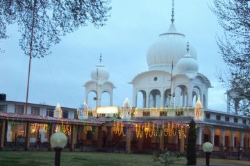 Heart-warming 3 Days 2 Nights srinagar Vacation Package